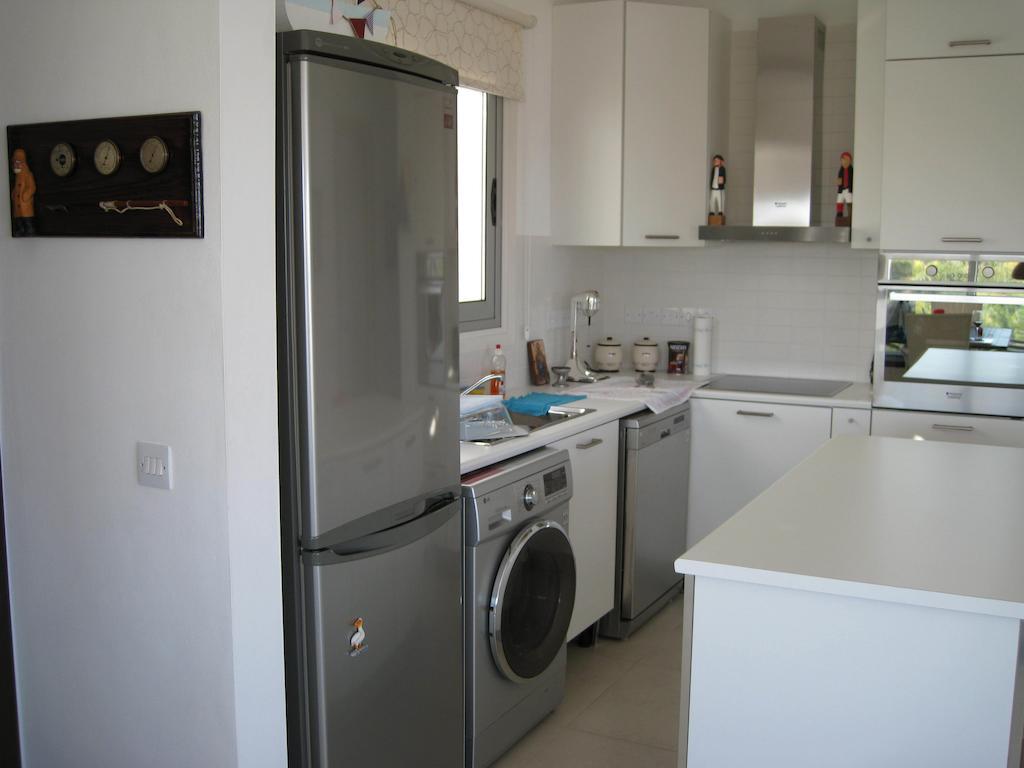 Trident Beach Apartment Protaras Exterior foto